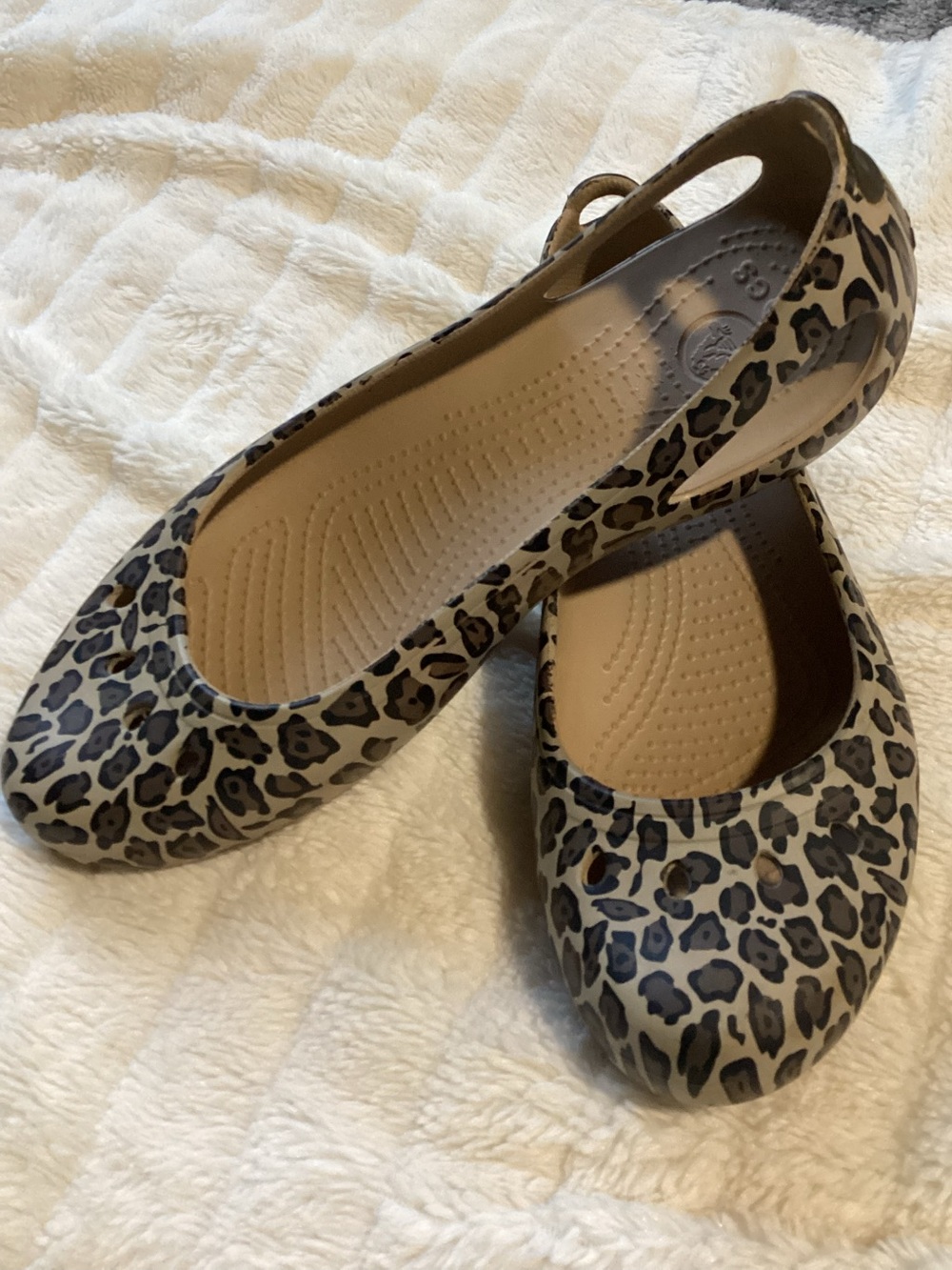 Crocs Women’s Kadee Ballet Flat Leopard Print Size 10